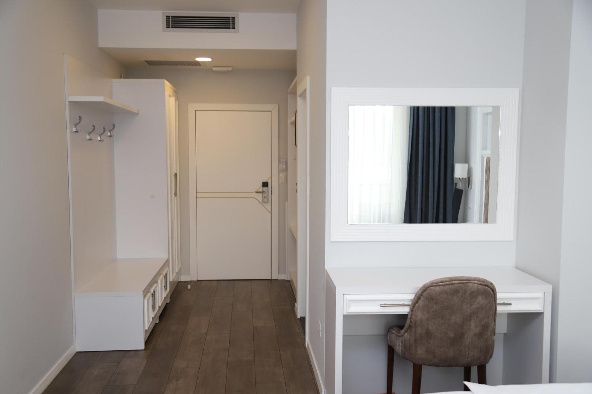 פריזרן Sky Hotel מראה חיצוני תמונה