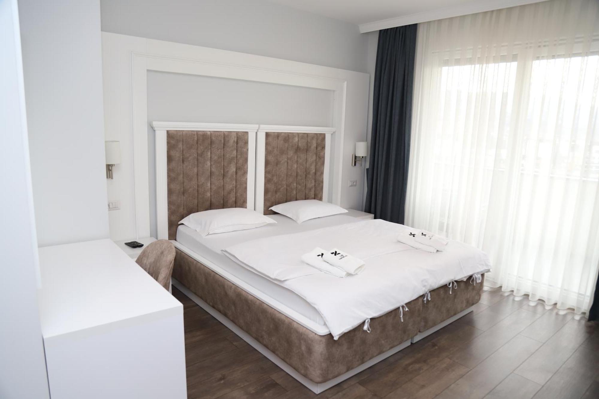 פריזרן Sky Hotel מראה חיצוני תמונה