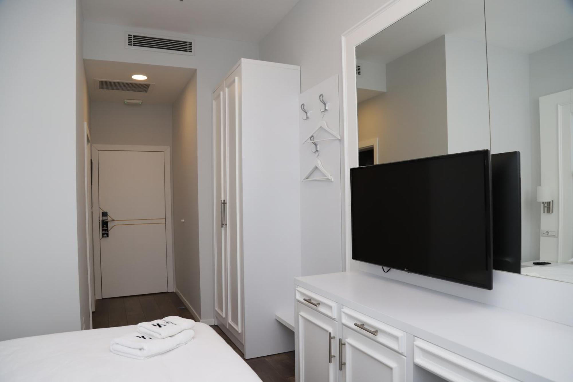 פריזרן Sky Hotel מראה חיצוני תמונה