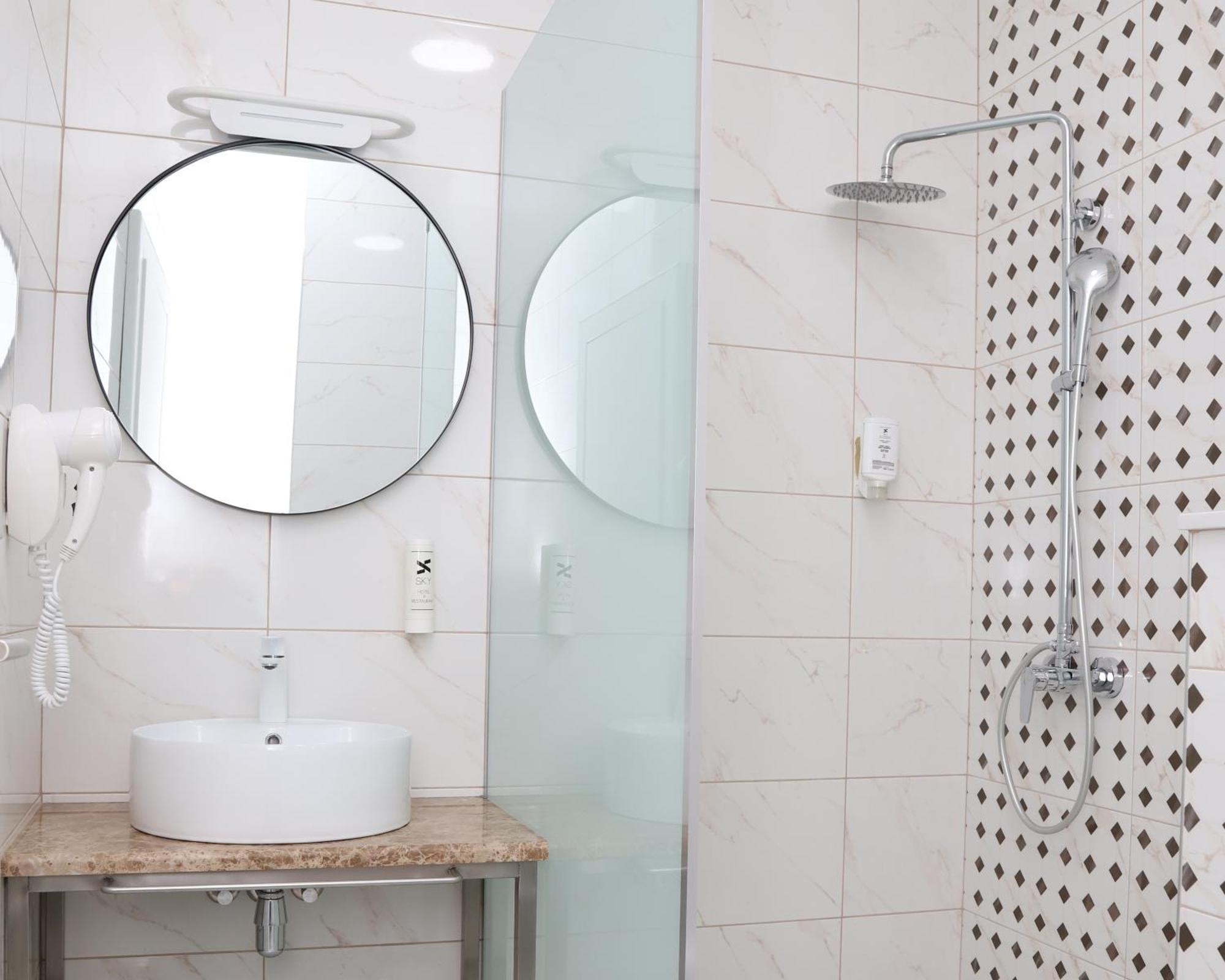 פריזרן Sky Hotel מראה חיצוני תמונה