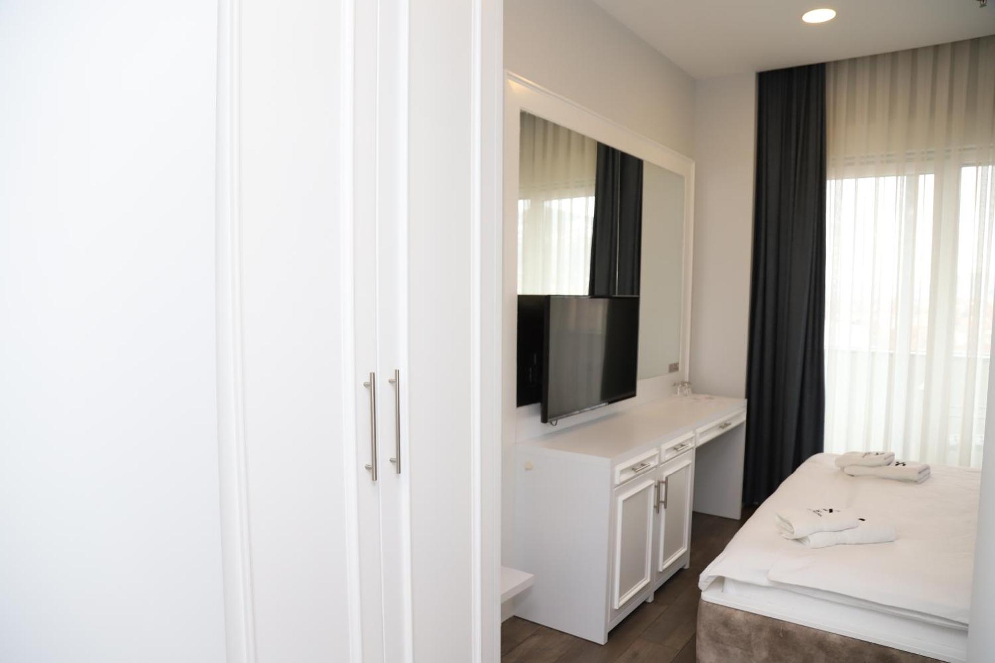 פריזרן Sky Hotel מראה חיצוני תמונה