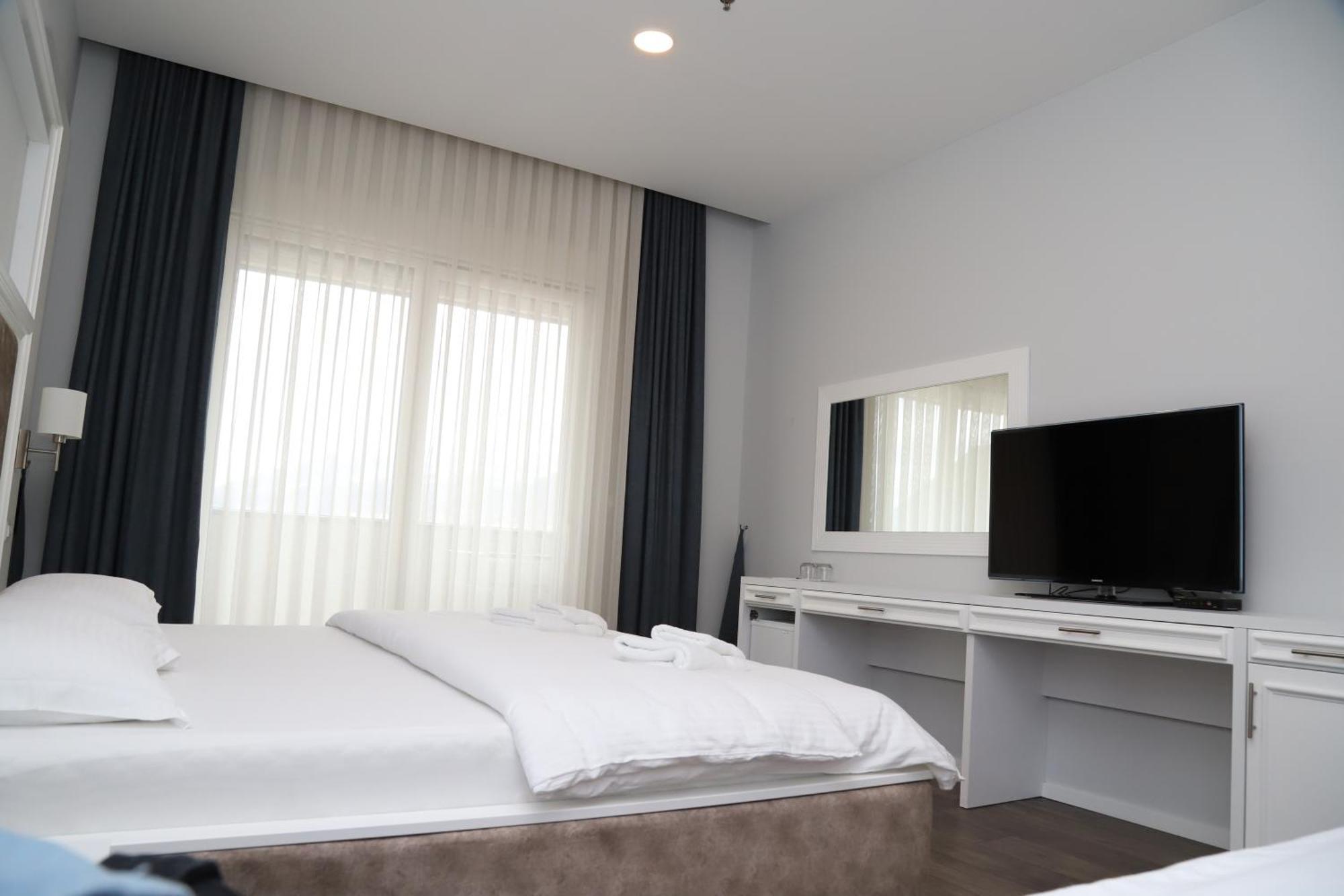 פריזרן Sky Hotel מראה חיצוני תמונה