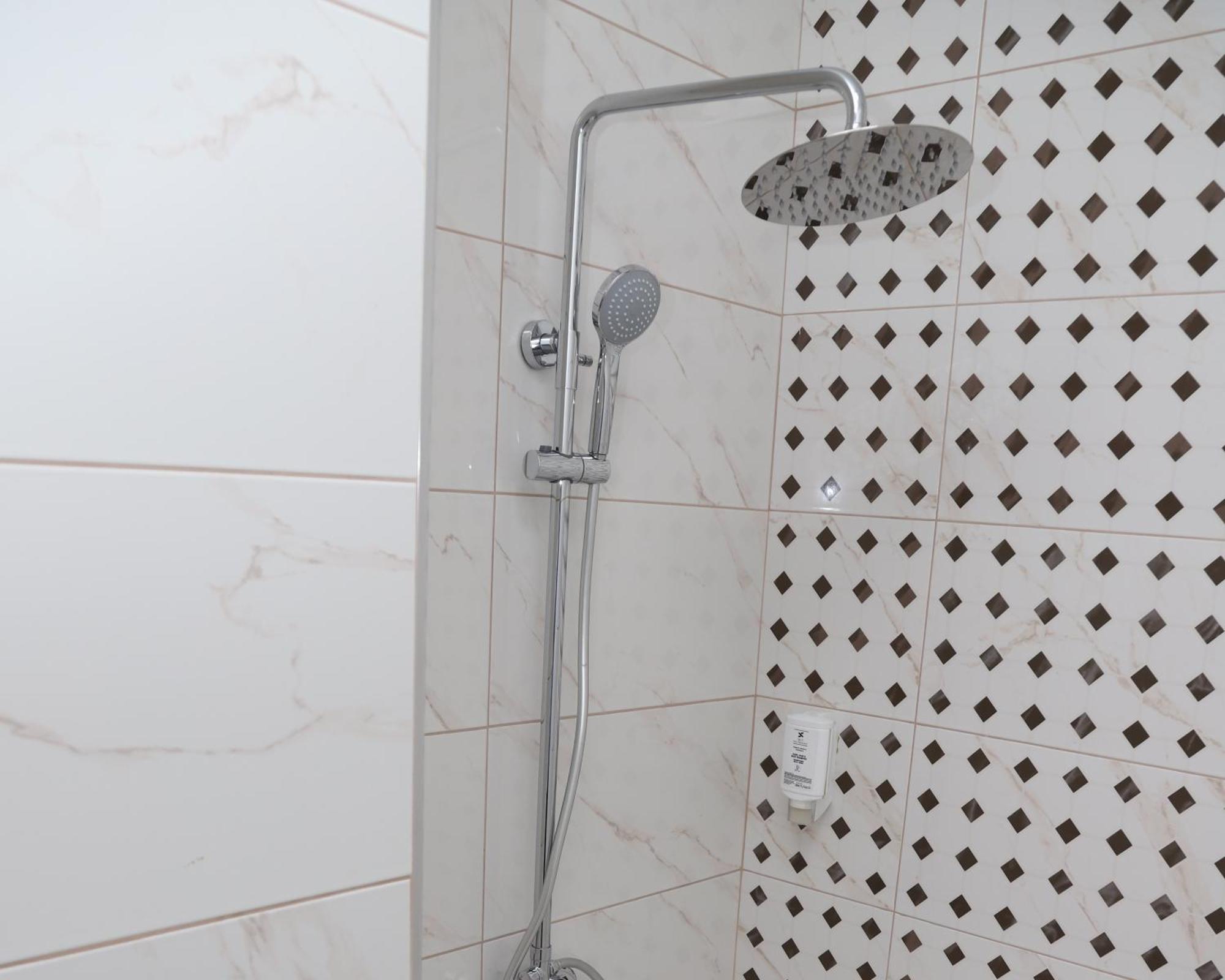 פריזרן Sky Hotel מראה חיצוני תמונה